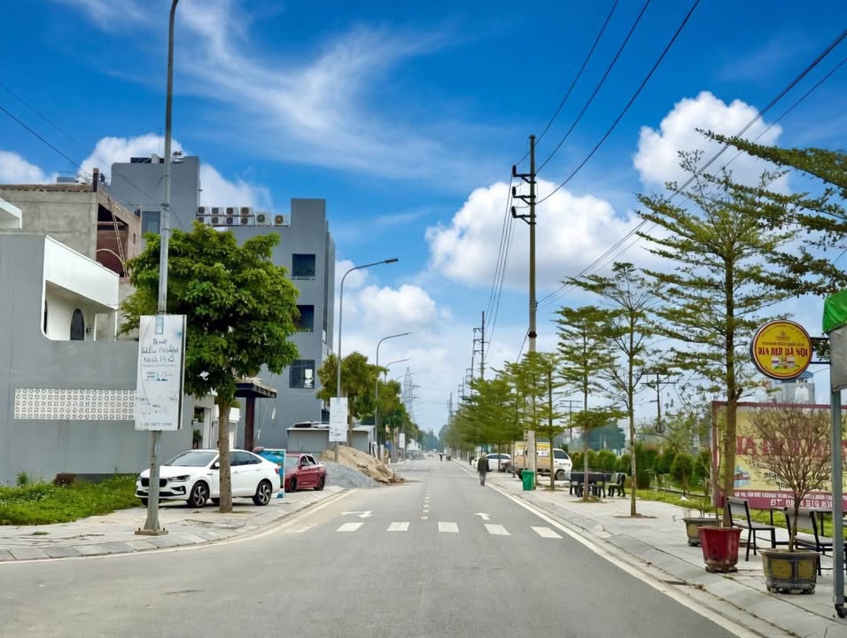 Đất nền Phổ Yên 104.5m² - Sổ đỏ sẵn, giá 2 tỷ, trung tâm khu Z131