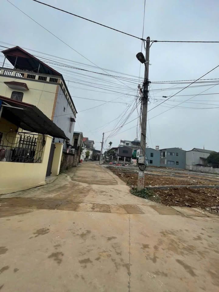 Đất nền Sơn La 83m² - Sổ hồng full thổ cư, giá tốt đầu tư