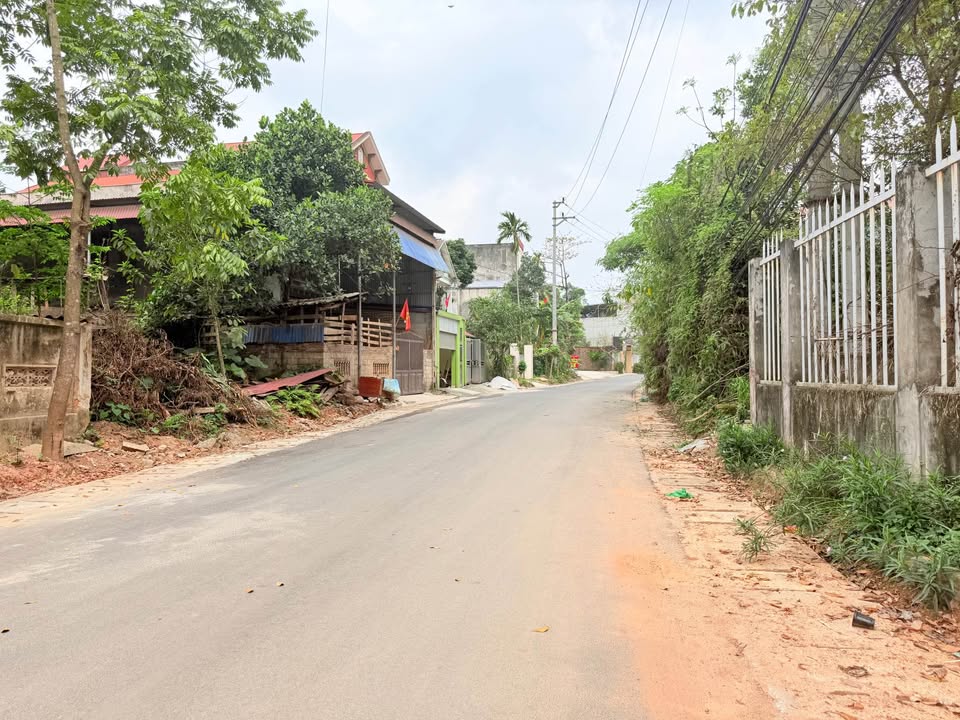 Đất Nền Trục Chính Tân Quang - Thái Nguyên 200m² - Giá Đầu Tư 4 Tỷ