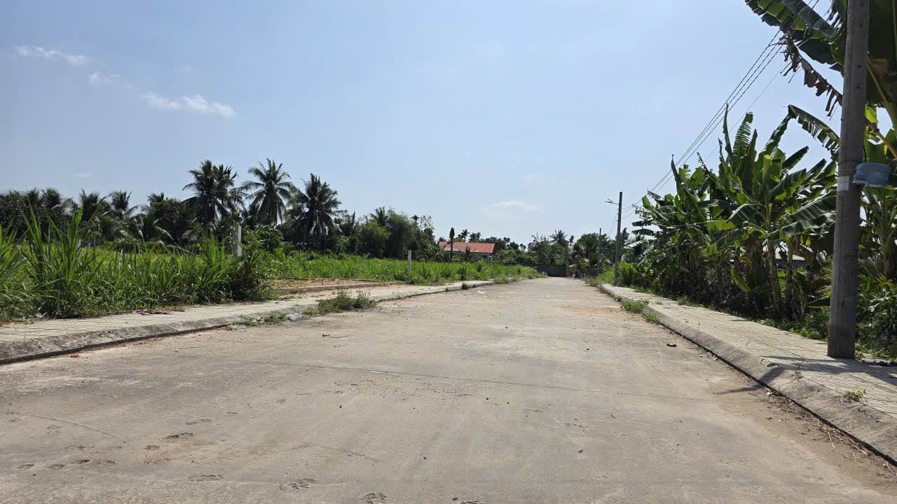 Đất Nền Mỹ Tho 384m² Thổ Cư - Giá Chỉ 1.2 Tỷ - Sẵn Sàng Xây Nhà Nghỉ Dưỡng!