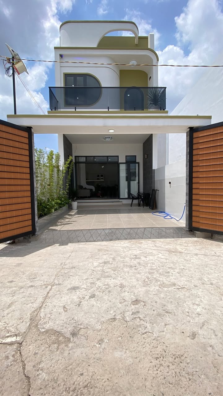 Nhà 2 Tầng 75m² Mỹ Phong, Mỹ Tho - Xe 16 Chỗ Tới Tận Nhà