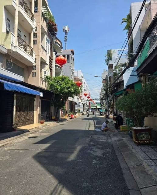 Nhà 5 Tầng Tân Phú - 60m² - Hẻm Xe Tải - 8.75 Tỷ