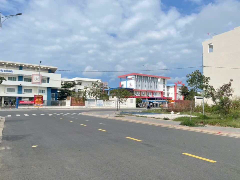 Bán Đất Vũng Tàu 75m² Hướng Đông Nam - Sổ Hồng Sang Tên Nhanh Chóng