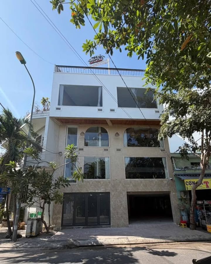 Nhà 4 Mặt Tiền Âu Cơ, Nha Trang 123m² - Đầu Tư Sinh Lời 16.8 Tỷ