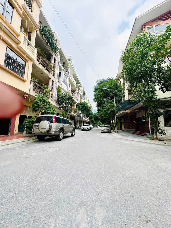 Nhà Đẹp 79.2m² Mặt Tiền 4.8m Đô Thị Kỳ Bá, TP Thái Bình - View Vườn Hoa Lớn