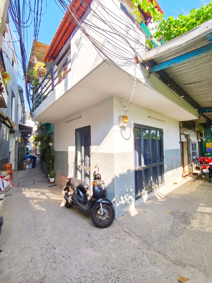 Nhà Gần ĐH Công Thương Tân Phú 2PN, 2.95 Tỷ - Sẵn Sàng Ở Ngay