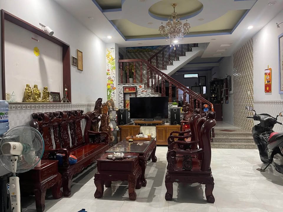 Nhà 110m² Phường Long Hưng, Biên Hòa - 3 Tầng, 4PN, Mặt Tiền Kinh Doanh