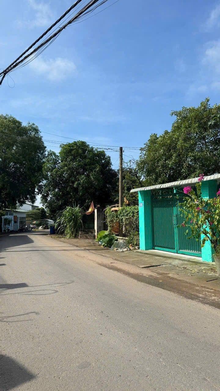 Bán Nhà 135m² Mặt Tiền SR, Thủ Dầu Một - 2PN, Giá 2.4 Tỷ