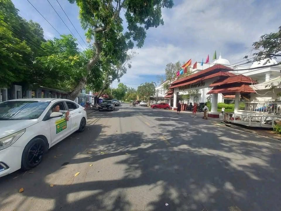 Biệt thự Cồn Khương 1216m² mặt tiền Nguyễn Hữu Cầu, hướng Đông Bắc - Giá 52 tỷ