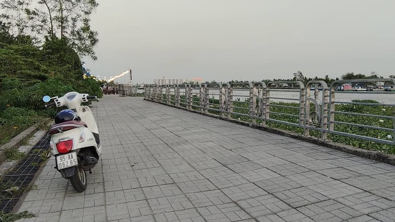 Nhà Mặt Tiền Bờ Kè Tầm Vu, Cần Thơ - 108m², Giá 4 Triệu/Tháng