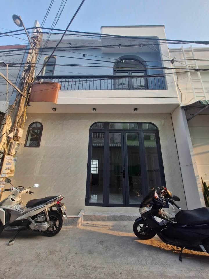 Nhà Trệt Lầu Mới Đẹp 42m² Hẻm Nguyễn Văn Linh, Cần Thơ - Giá 1.85 Tỷ