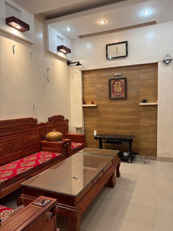 Cho thuê nhà 3 tầng Phường Tân Sơn, Thanh Hóa - 4PN, Full nội thất cơ bản