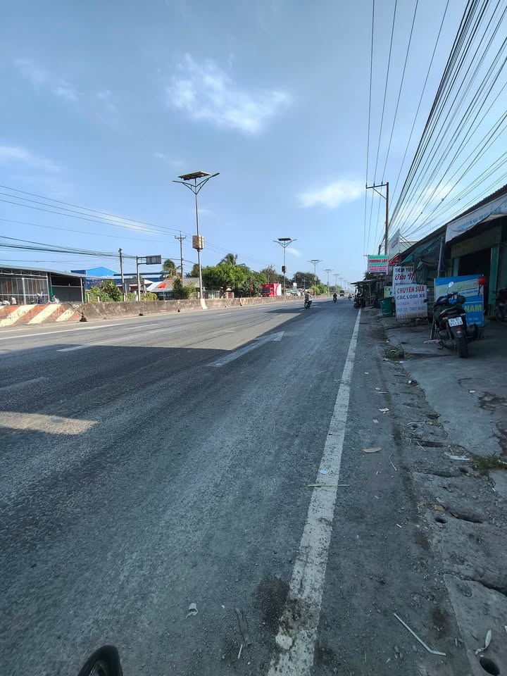 Đất Vĩnh Long 16000m² - Sổ Hồng Thổ Cư, Gần KCN Hòa Phú