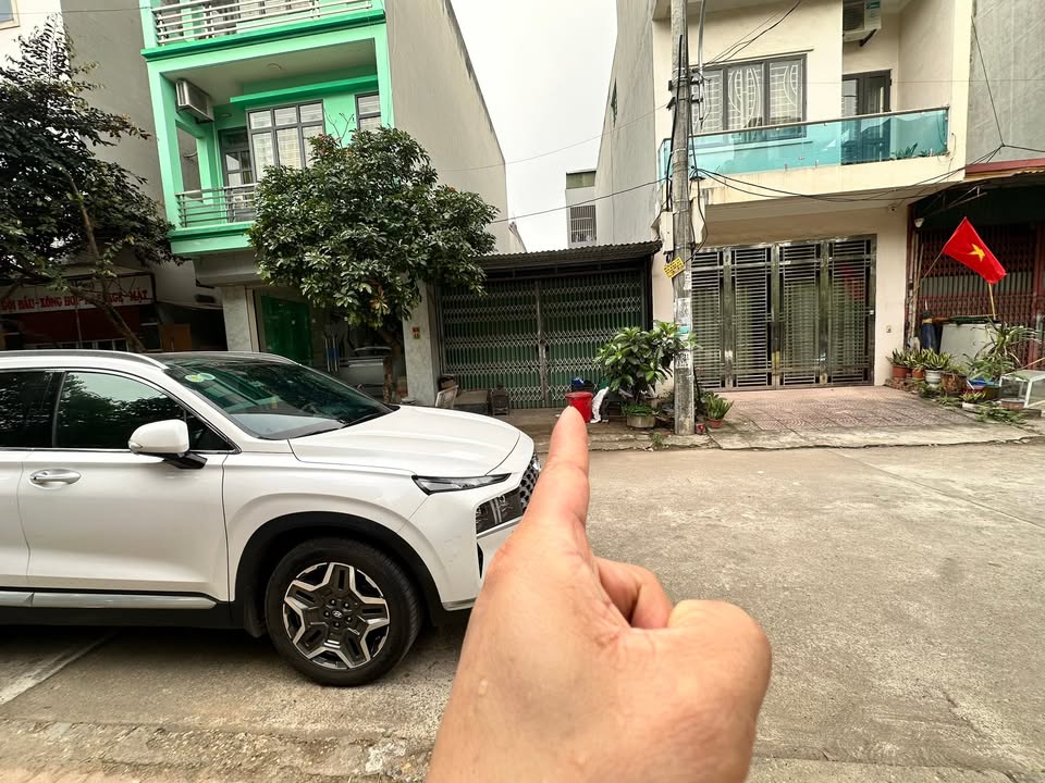 Đất nền Hoàng Hoa Thám 76.5m² view vườn hoa - Sẵn nhà cấp 4