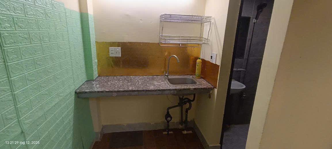 Phòng Trọ Quận 10 - Sạch Đẹp, Máy Lạnh, Gần Vạn Hạnh Mall, Sẵn Sàng Ở Ngay!