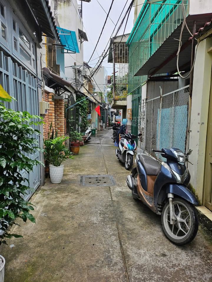 Nhà Hẻm 4m, Tân Bình - 64m², 8 Triệu/Tháng, Sẵn Ở