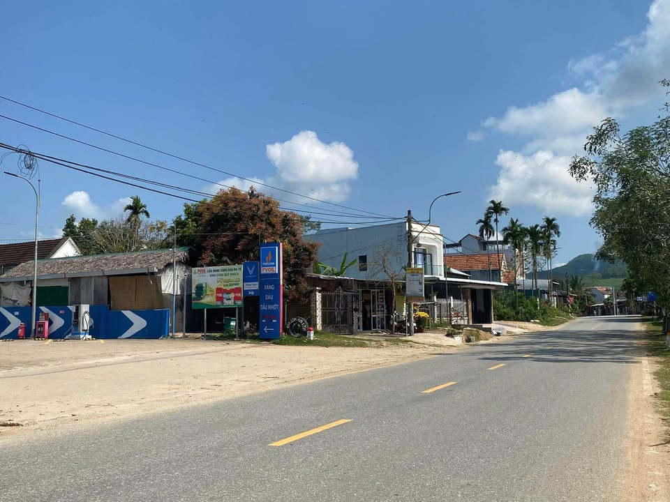 Bán Gấp Vườn 400m² Mặt Tiền QL24, Ba Tơ - Sẵn Nhà Kiên Cố, Giá Đầu Tư 1.29 Tỷ