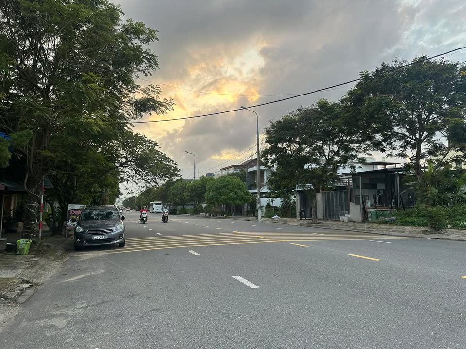 Đất biệt thự Nam Việt Á 194m² mặt tiền 10m - Kinh doanh tốt, cách Sông Hàn 200m