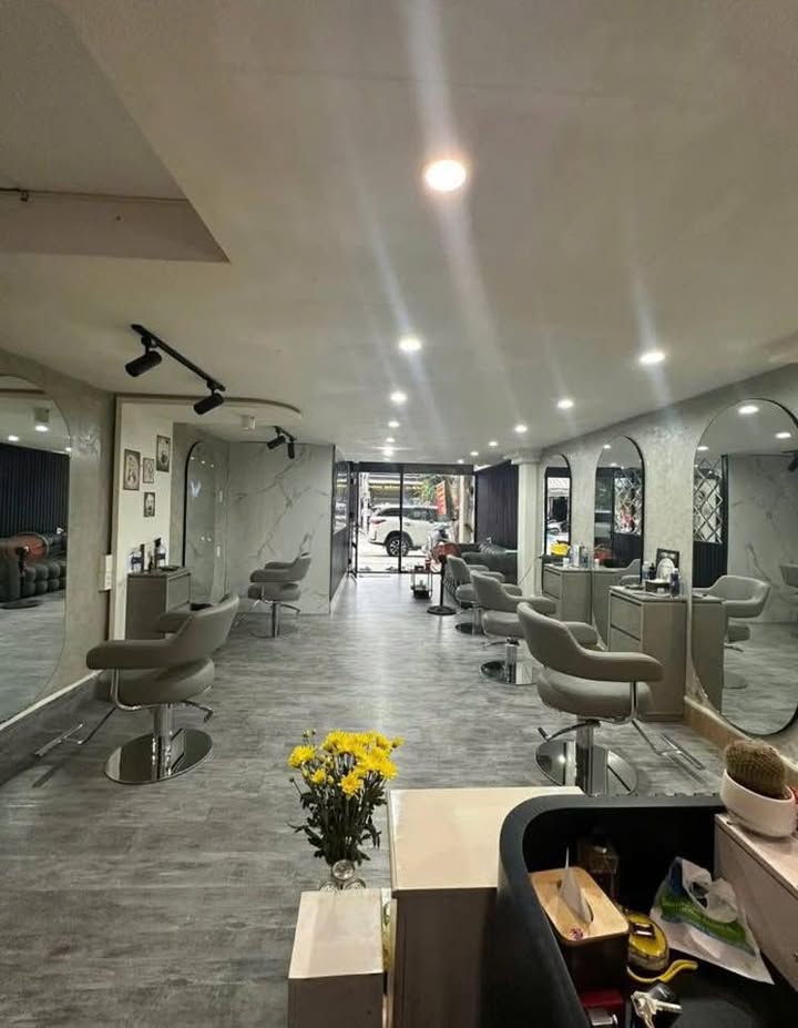 Mặt bằng 80m² Hoàng Diệu, Đà Nẵng - Kinh doanh Nail, Spa, Tóc - Giá 9.5 triệu/tháng