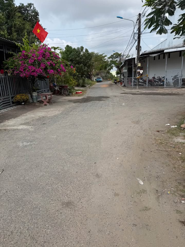 Bán Nền Góc KĐT Bạch Đằng, Cà Mau - 179.7m² Sổ Hồng, Giá Đầu Tư