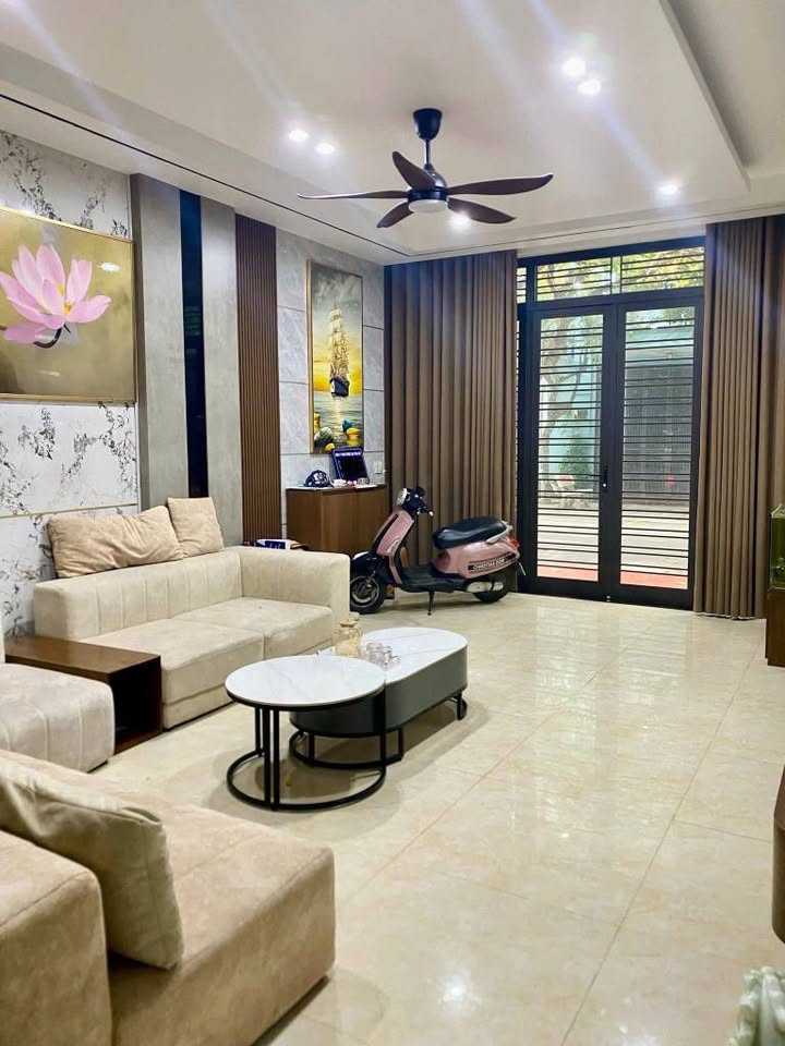 Bán Gấp Nhà 4 Tầng Trần Hưng Đạo, Thái Bình - 82.6m² Full Nội Thất