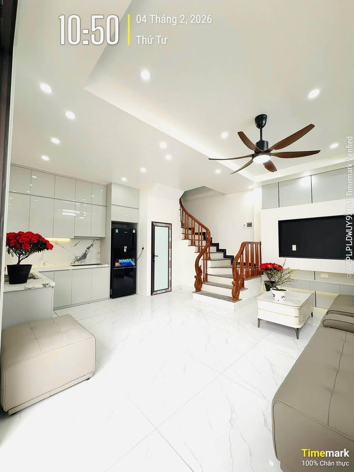 Nhà 3 Tầng Trần Lãm, Thái Bình - Ô Tô Tận Cửa, 123m², 2.x Tỷ