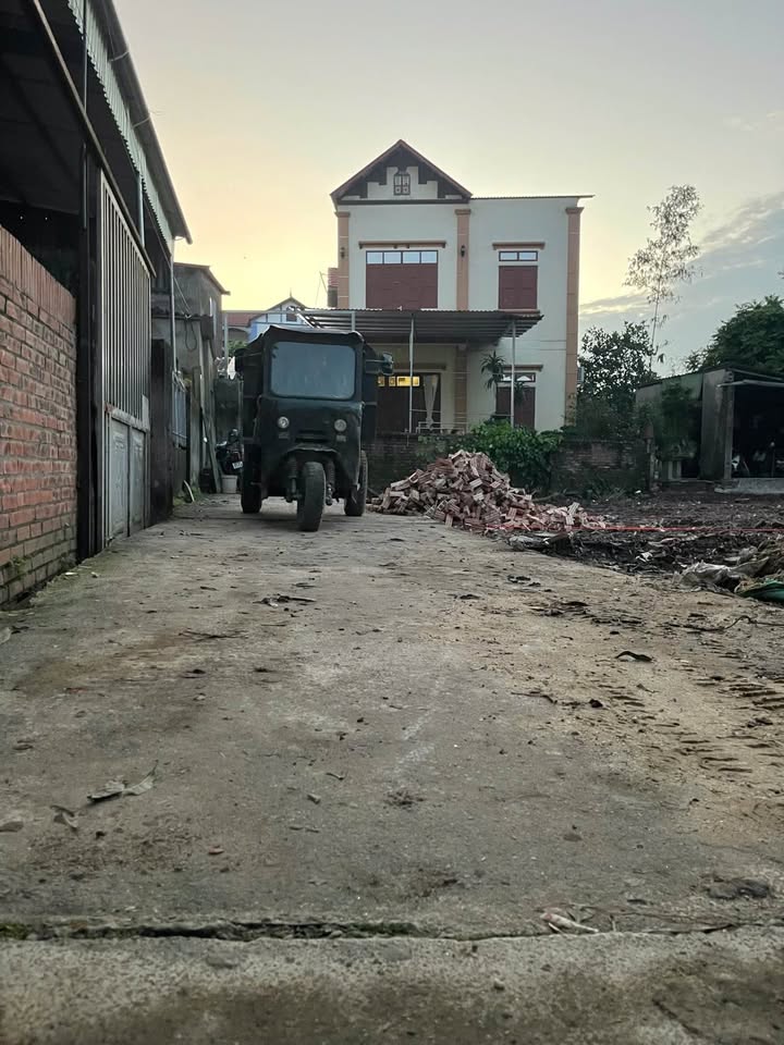 Đất nền Hưng Yên 40m² - Hơn 1 tỷ tại Lạc Đạo, Văn Lâm - Sổ đỏ sẵn sàng