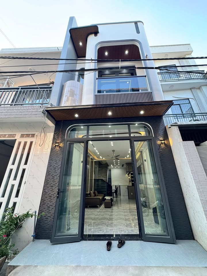 Nhà Trệt Lầu Hiện Đại 60.5m² Hẻm Hồ Búng Sáng, Cần Thơ - Sổ Hồng, Full Nội Thất