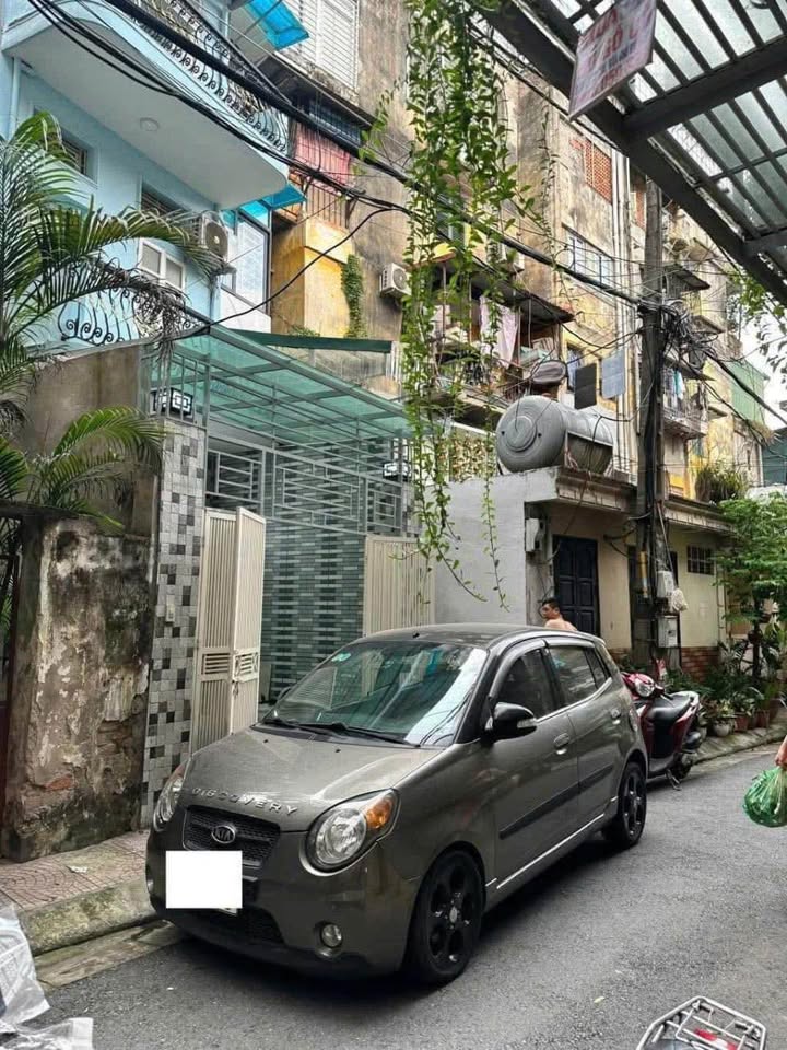 Nhà Lò Đúc 49m² - Ô tô vào nhà, 3 bước ra Hồ Gươm, Giá 10 tỷ