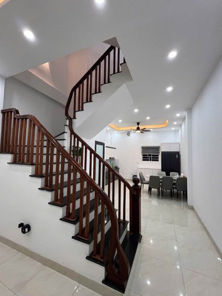 Nhà 42m² Tứ Hiệp, Thanh Trì - 4 Tầng, 4PN, Sổ Đỏ Sẵn Sàng