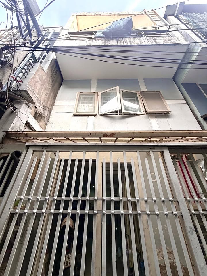 Nhà 3 Tầng BTCT 30m² Sổ Hồng - KDC Hồng Long, Thủ Đức - 3.35 Tỷ