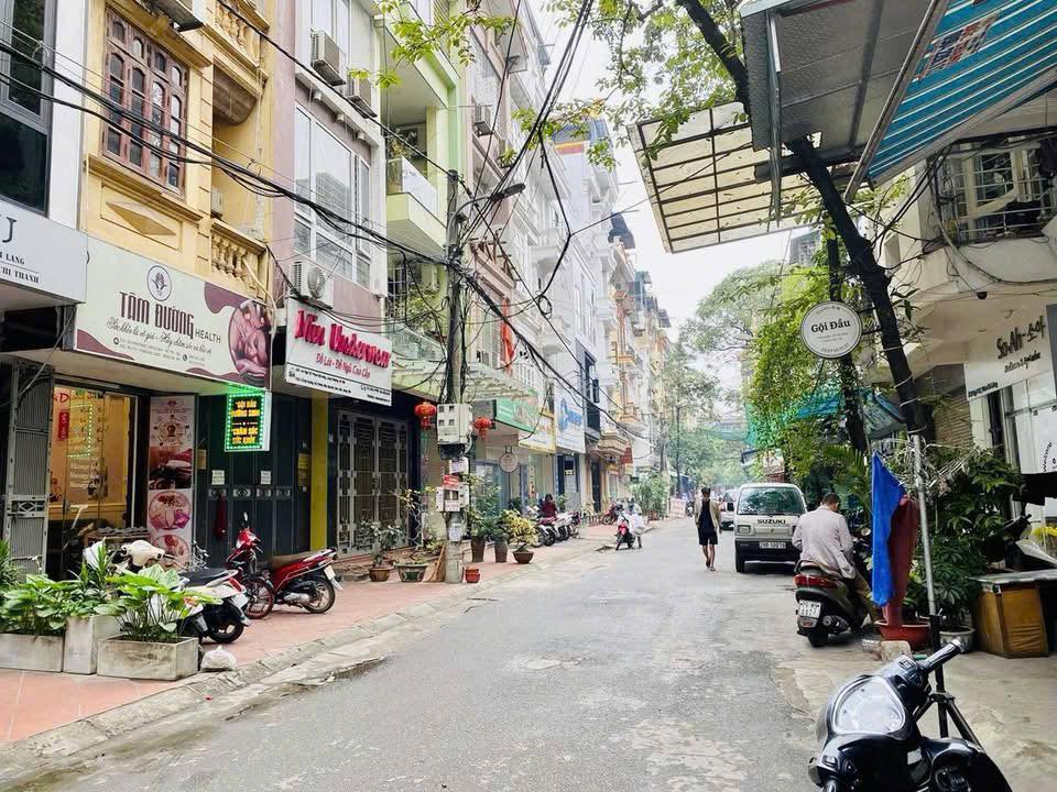 Nhà Mặt Phố Pháo Đài Láng 95m² - Lô Góc 3 Thoáng - Kinh Doanh Đỉnh Cao 31 Tỷ