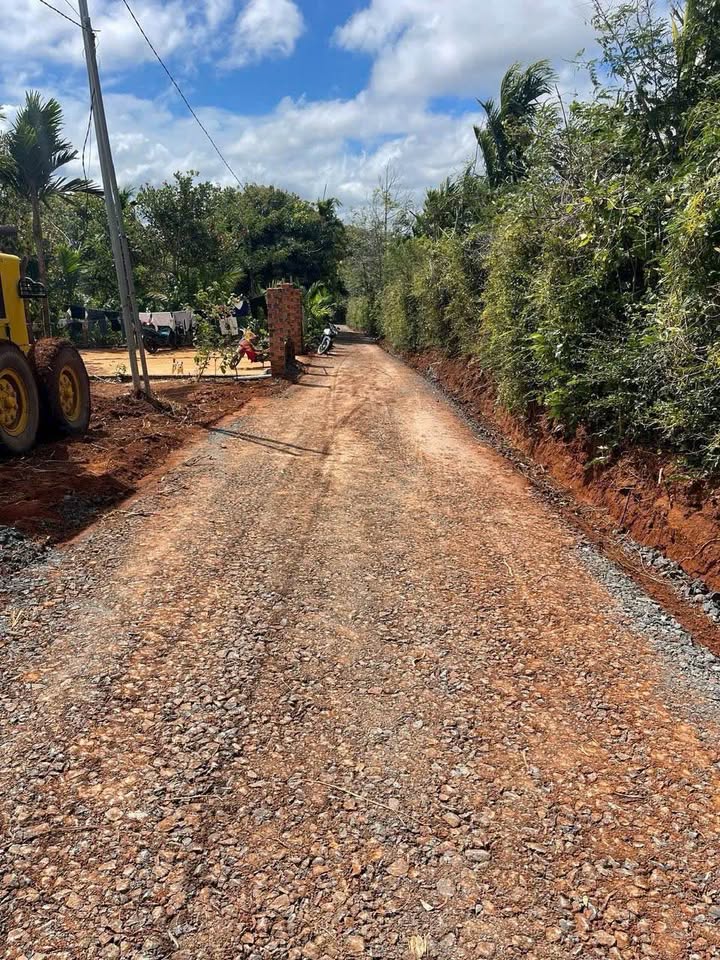 Đất Vườn Nghỉ Dưỡng Tuyệt Đẹp 1000m² Gần Sân Golf Tuy Hòa - Chỉ 990 Triệu