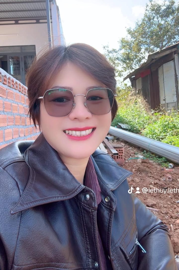 Đất Vàng Đường Nhựa Iniksor, Buôn Hồ 250m² - Sổ TC, Giá 968 Triệu