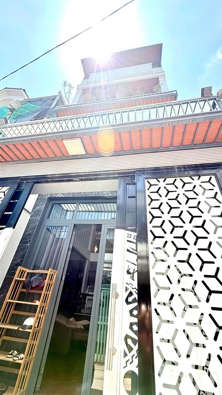 Nhà 3 Tầng HXH Huỳnh Tấn Phát, Quận 7 - 53m² Vuông Vức, Giá 7.2 Tỷ TL