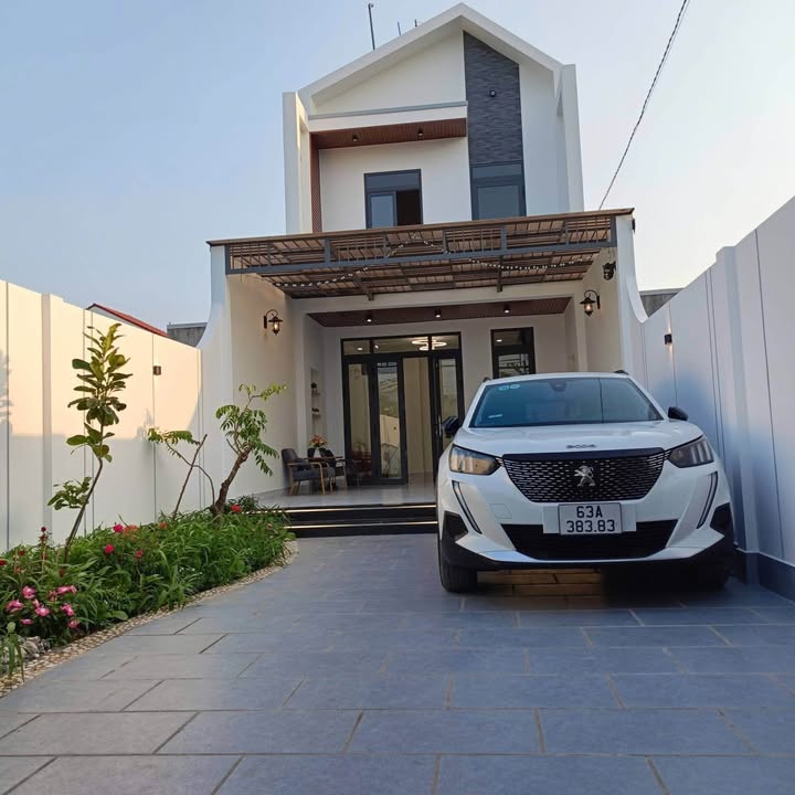 Nhà Lầu 3PN Mỹ Tho - Sổ Hồng Riêng, Sân Ô Tô Rộng 1.59 Tỷ