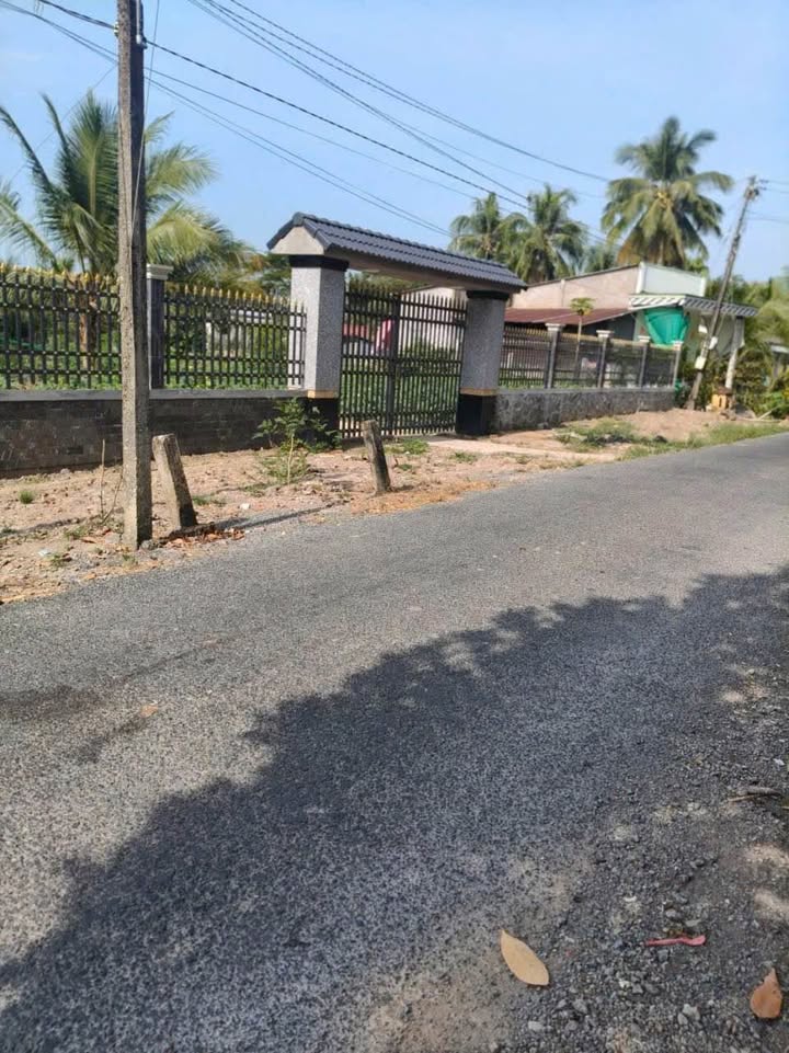 Đất Vườn Vĩnh Long 1826m² View Hồ – Giá F0 5.1 Tỷ