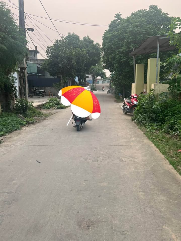 Bán Đất Tân Tiến Chương Mỹ 150m² - Mặt Tiền Rộng 10m, Sổ Đỏ Full Thổ Cư