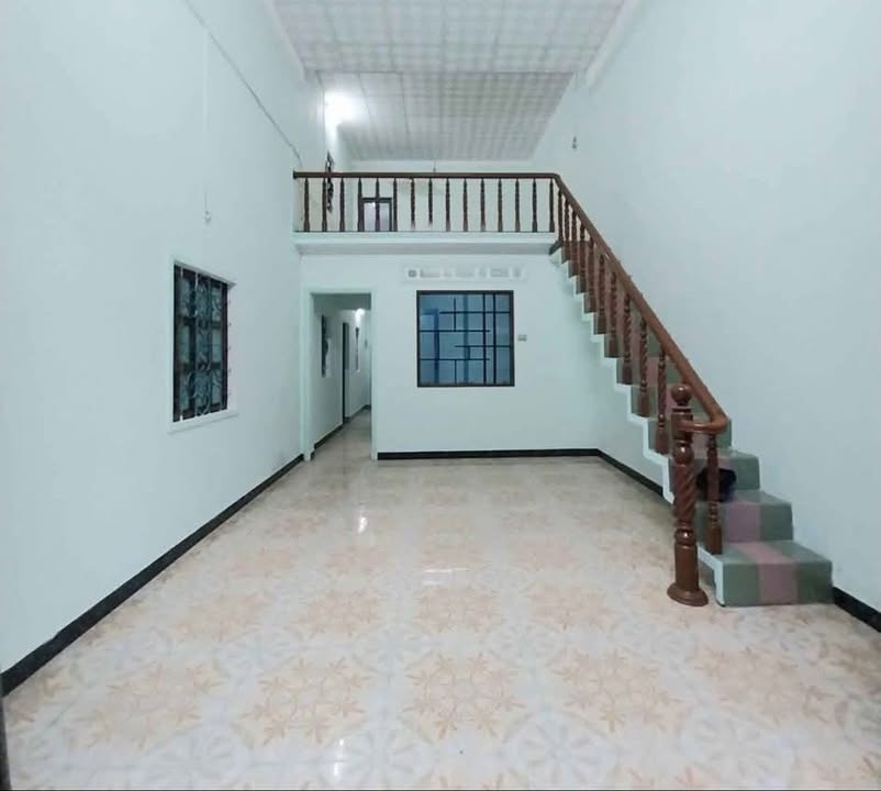 Nhà 46.7m² Hẻm Gara Quyền, Quy Nhơn - Giá 2.05 Tỷ, Hướng Đông Nam