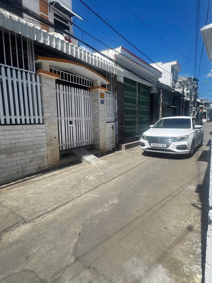 Nhà Hẻm Phú Xương Nha Trang 145.2m² - Oto vào tận nhà, Sổ hồng sẵn