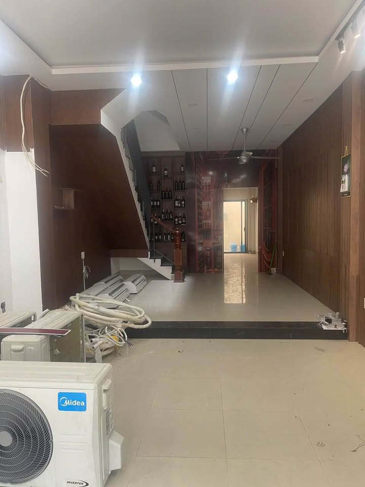 Nhà 3 Tầng KĐT Phước Hải, Nha Trang - 81m², 4PN, 25 Triệu/Tháng