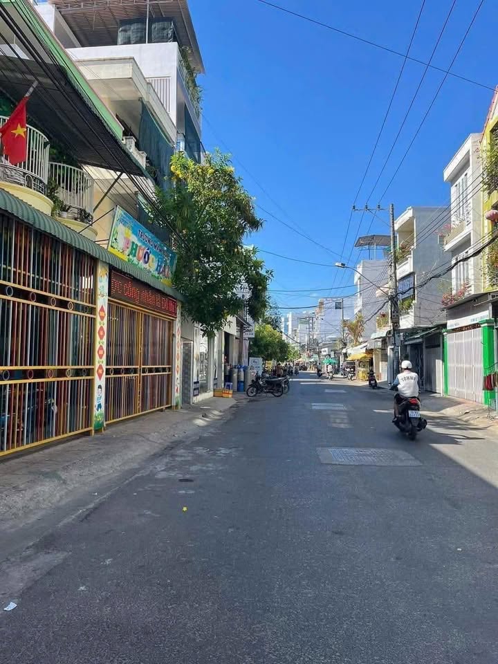 Nhà nguyên căn mặt tiền Đồng Nai, Nha Trang - 93m² Kinh doanh sầm uất