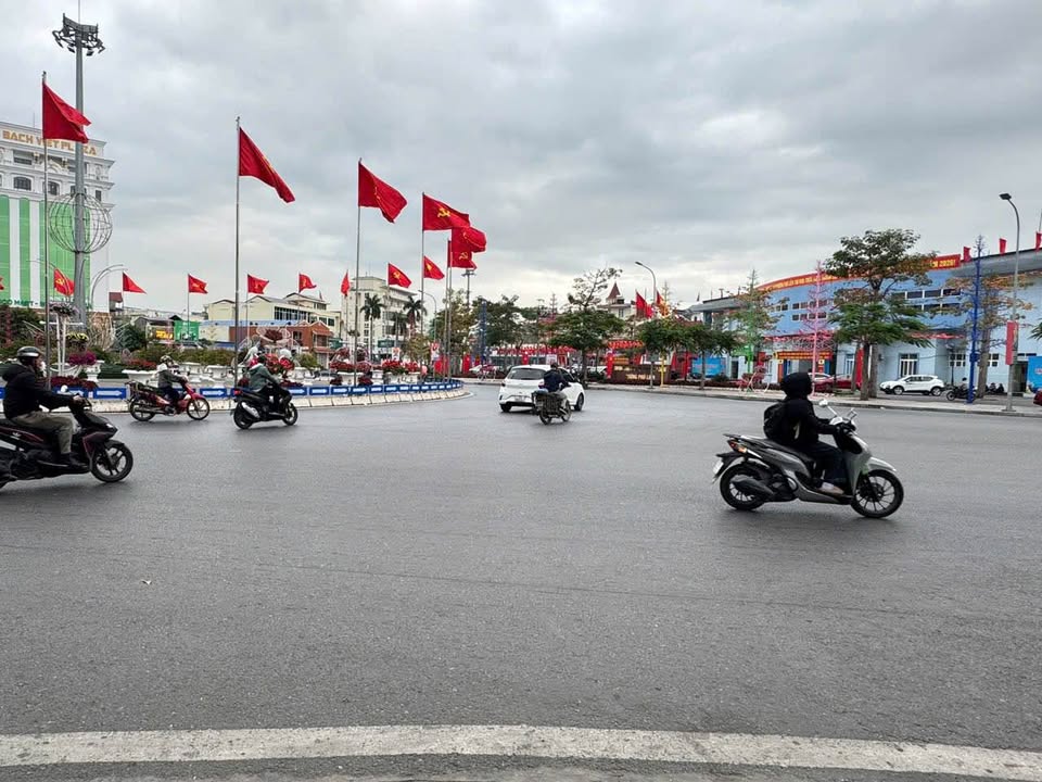 Nhà 3 Tầng Trung Tâm Kiến An - 51m² - Giá 2.4 Tỷ - Sẵn Sàng Ở Ngay