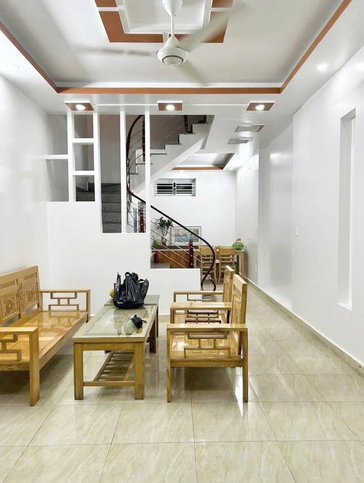 Nhà 3 Tầng Phố Lũng Bắc, Hải An 43m² - Giá 2.6 Tỷ, Sẵn Sàng Ở Ngay!