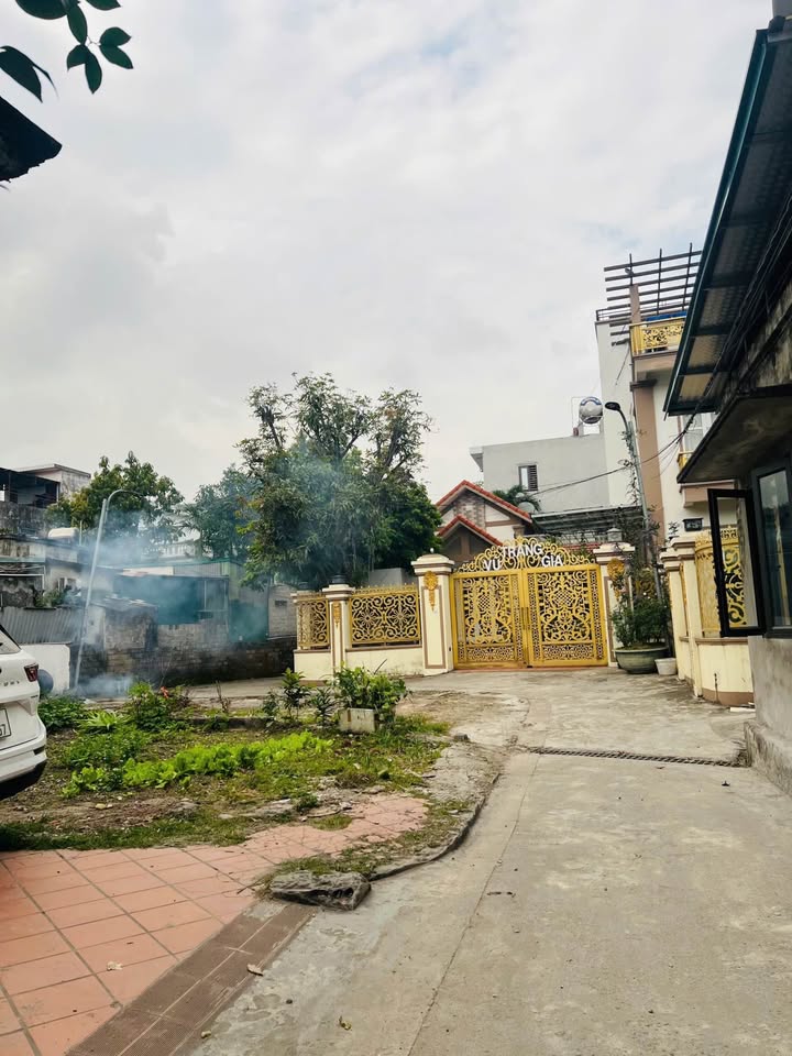 Bán Đất Lô Góc 73m² Cẩm Phả - Ô Tô Tận Nơi, Giá 1.2 Tỷ