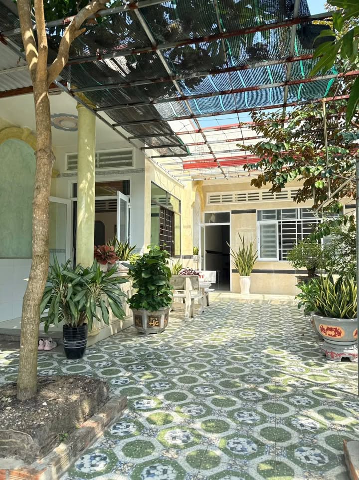 Nhà 180m² Sổ Hồng Riêng - Hẻm 75 Quang Trung, Châu Đốc - Giá 1.79 Tỷ