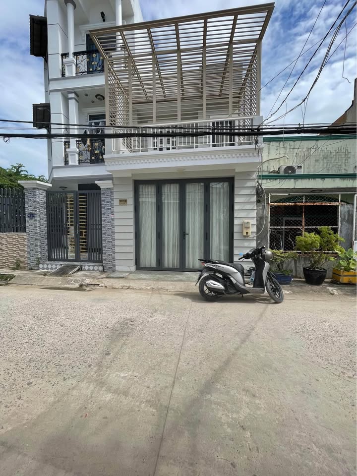 Nhà Sổ Riêng Phạm Hữu Lầu, Nhà Bè 40m² - Ô tô tránh, Kinh doanh tốt