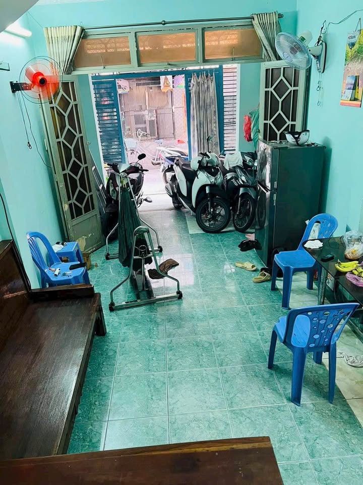 Nhà 40m² Trệt Lầu, Hẻm Ba Gác Thoáng - Quận 7, Giá 3 Tỷ