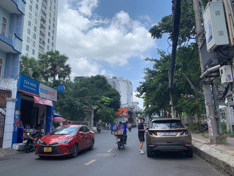 Nhà Mặt Tiền 6 Tầng Thang Máy Nguyễn Thượng Hiền 67m² - Vừa Ở Vừa Kinh Doanh, Giá 11.99 Tỷ