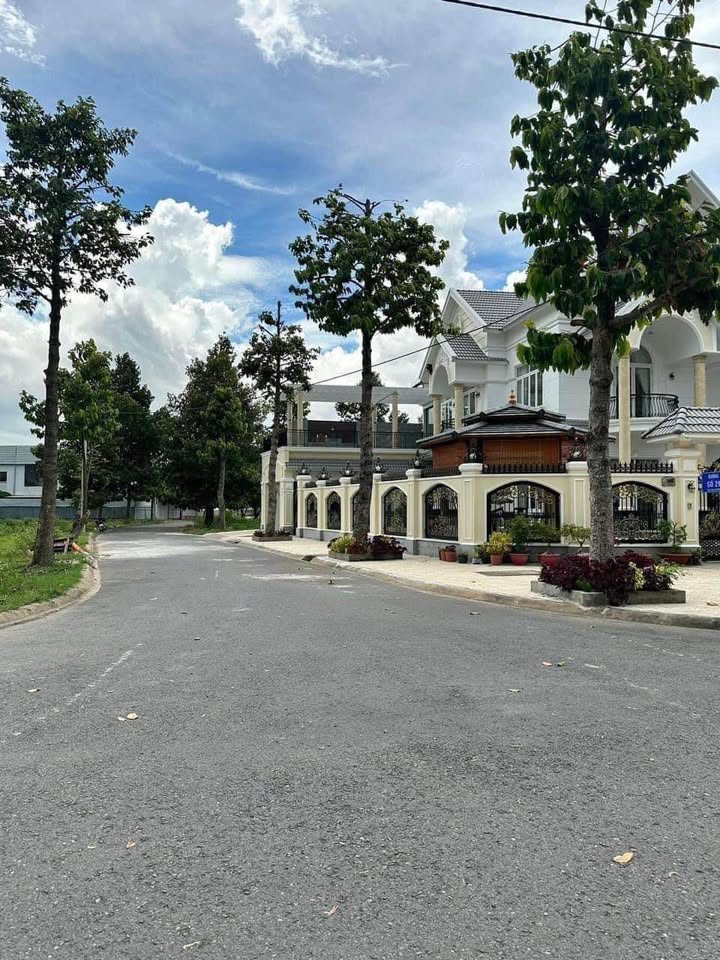 Bán Gấp Lô Góc 550m² Phường 6 Tân An - Sổ Thổ Cư Sẵn Sàng